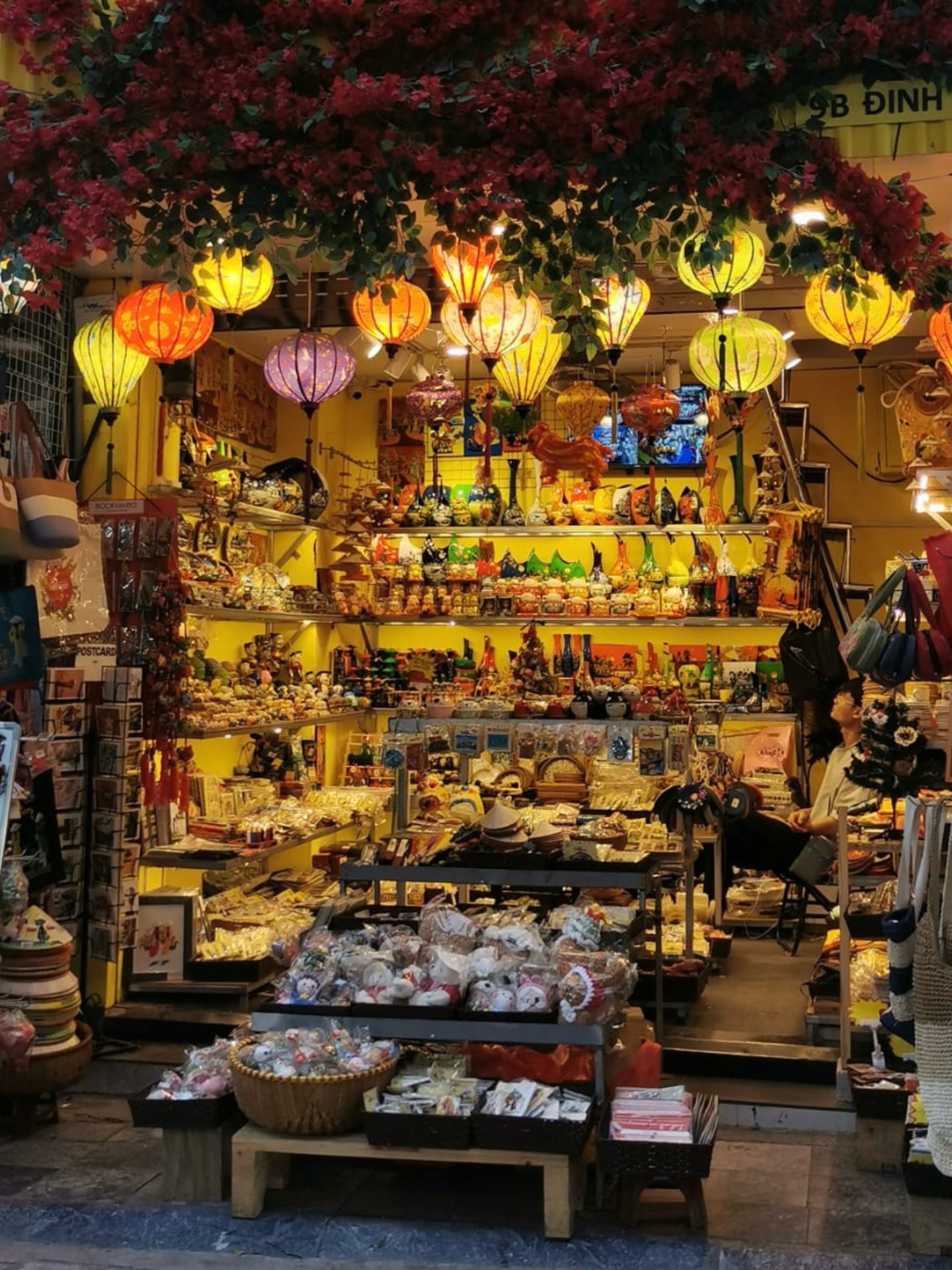 Boutique de lanternes dans le vieux quartier de Hanoï
